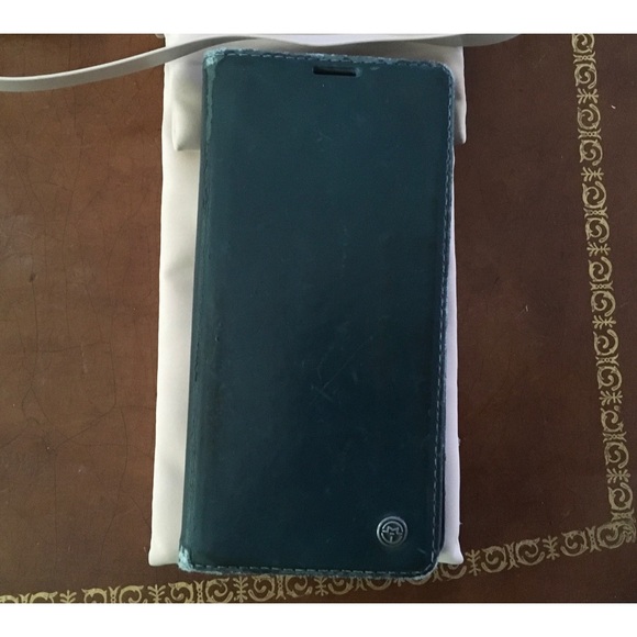 Carry case. Free with purchase - Picture 3 of 3